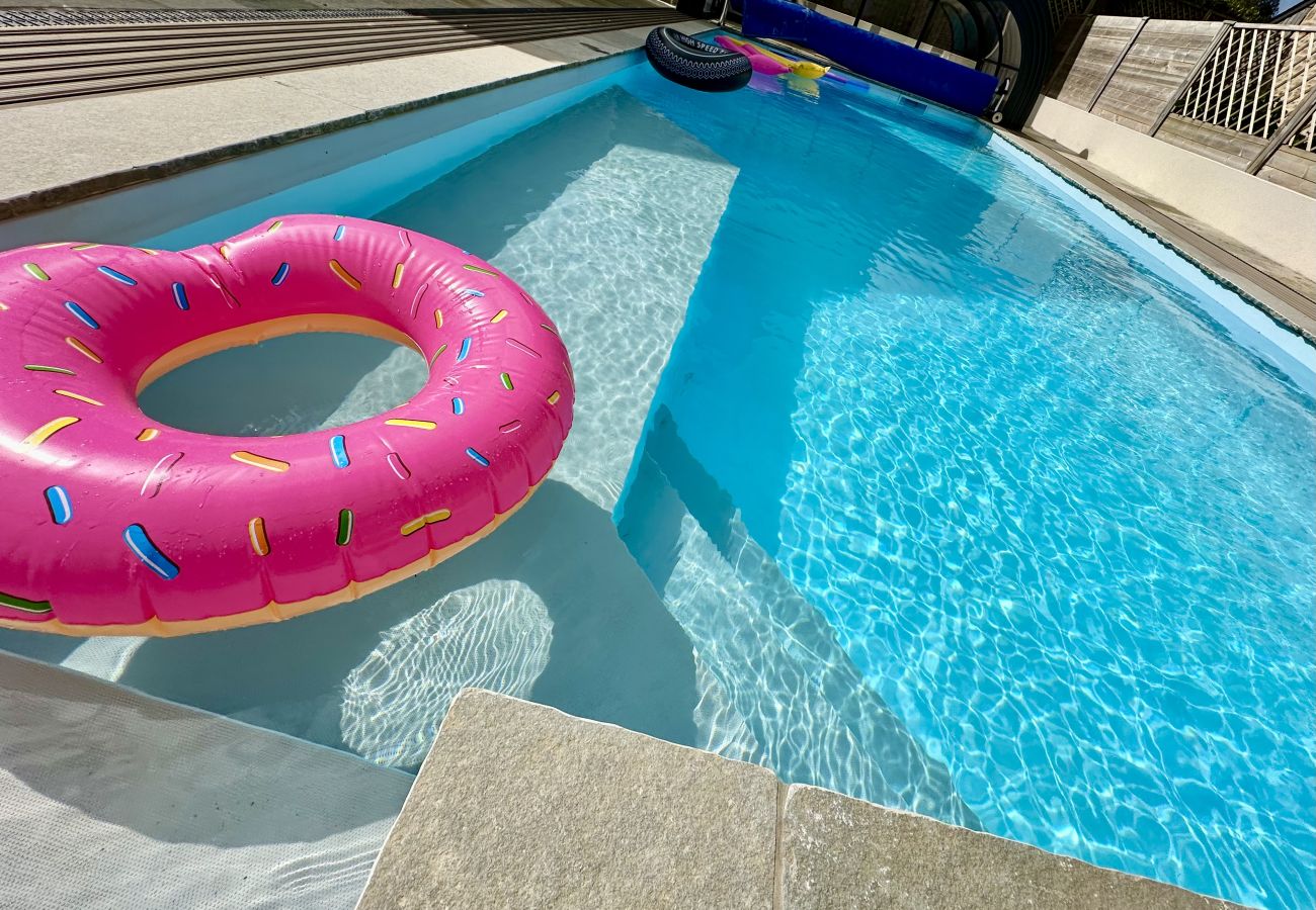 Villa à Bourg-Blanc - *Ty Breignou* Gite breton avec piscine et jacuzzi