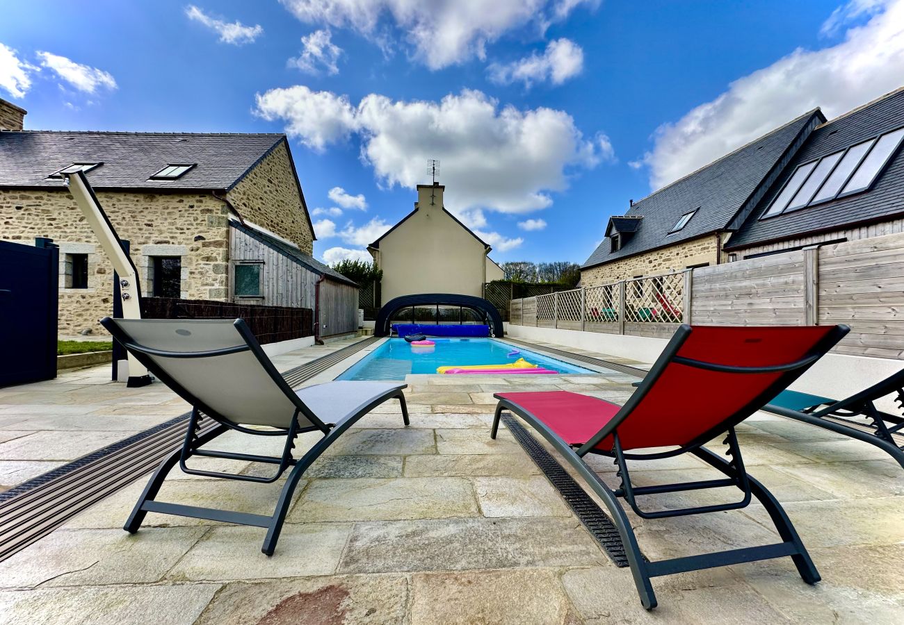 Villa à Bourg-Blanc - *Ty Breignou* Gite breton avec piscine et jacuzzi