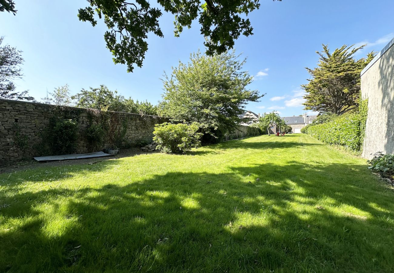 Studio à Combrit - *La Lodge de Kerfoz* jolie maisonnette avec jardin