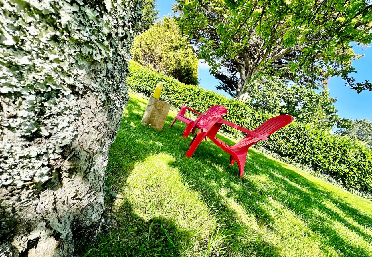 Studio à Combrit - *Le Lodge de Kerfoz* jolie maisonnette avec jardin