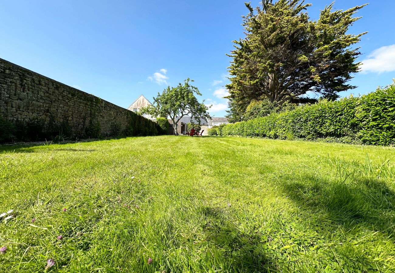 Studio à Combrit - *La Lodge de Kerfoz* jolie maisonnette avec jardin