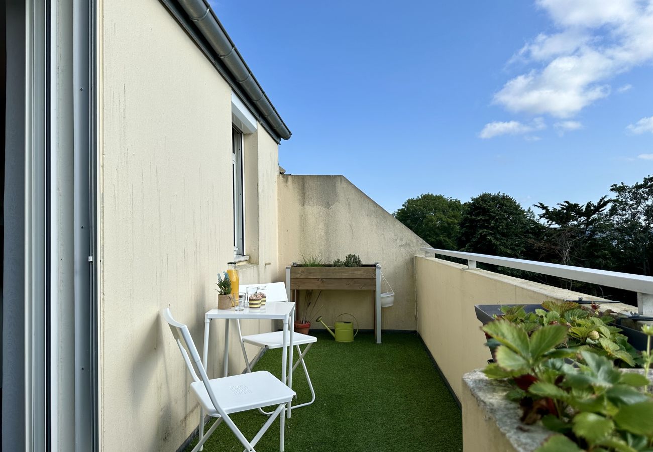 Appartement à Le Relecq-Kerhuon - *Le Costour* beau T3 avec balcon et vue verdoyante