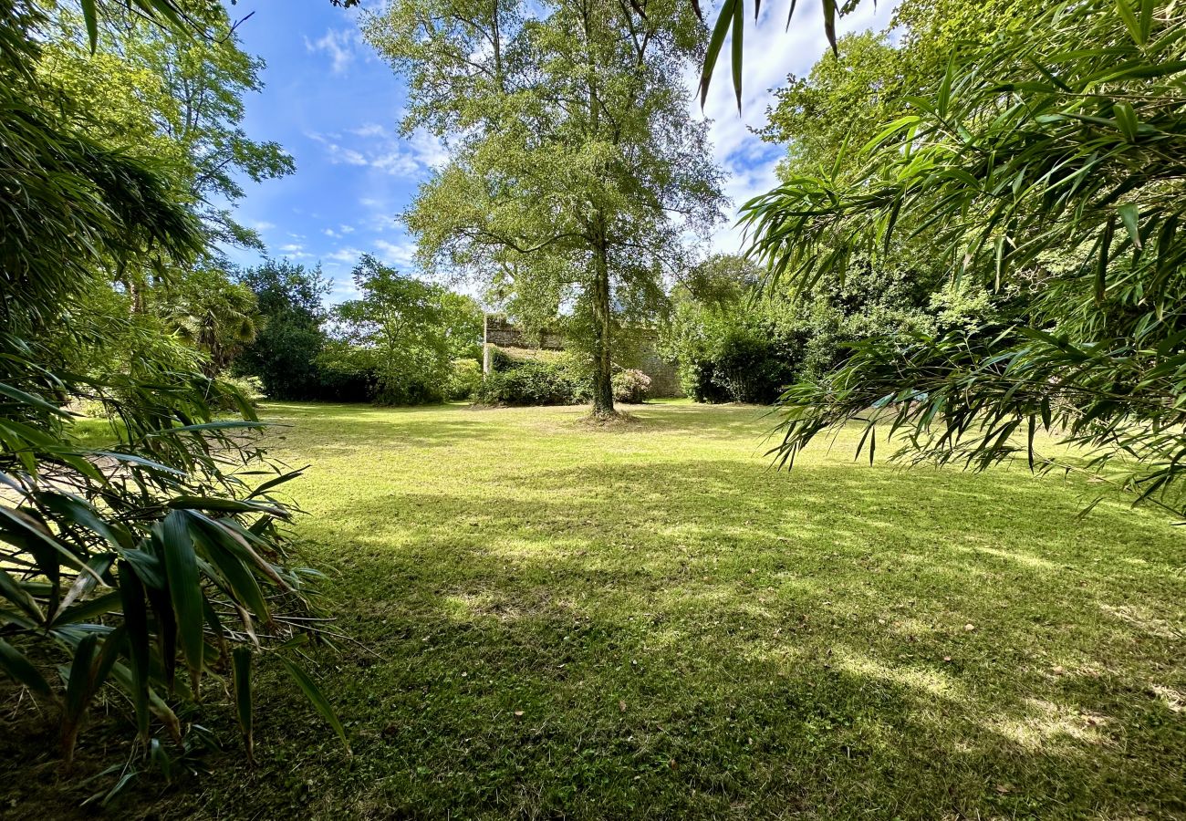 Villa à Pluguffan - *Keriner* manoir 10 pièces avec parc arboré