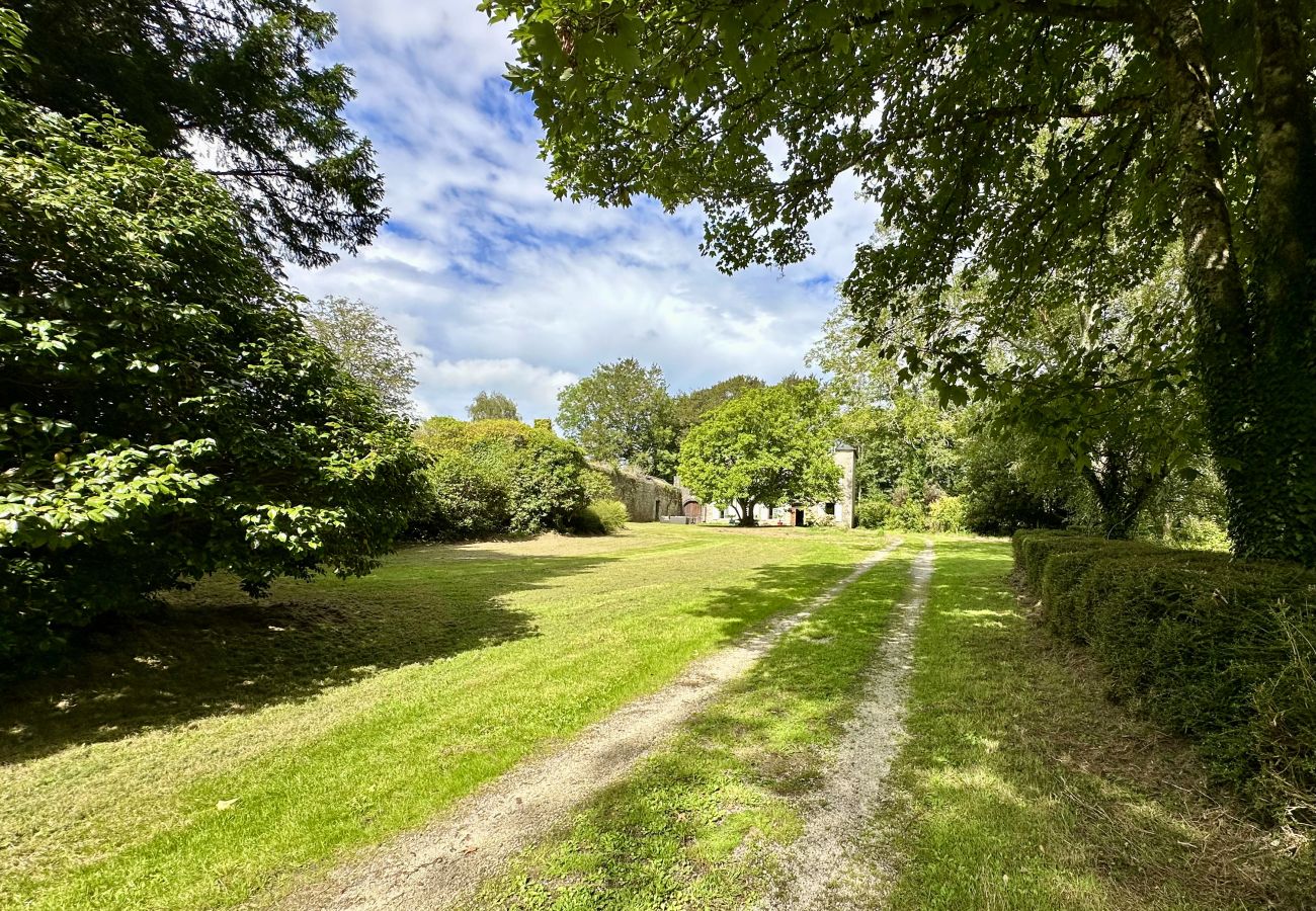 Villa à Pluguffan - *Keriner* manoir 10 pièces avec parc arboré