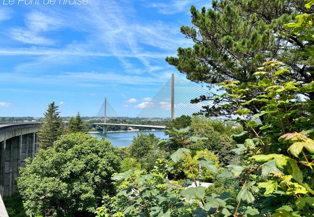 Appartement à Brest - *Ker Prat* cosy & moderne T2 avec jardin, parking