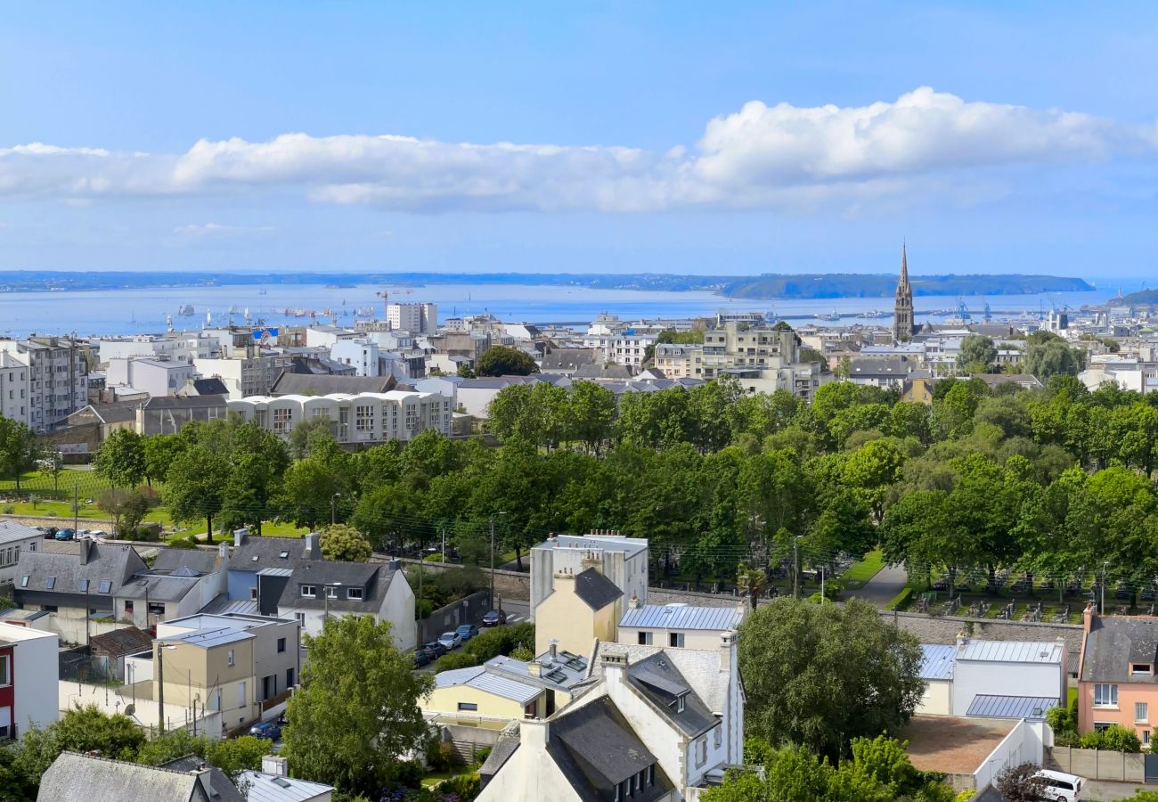 Appartement à Brest - *Ker Prat* cosy & moderne T2 avec jardin, parking